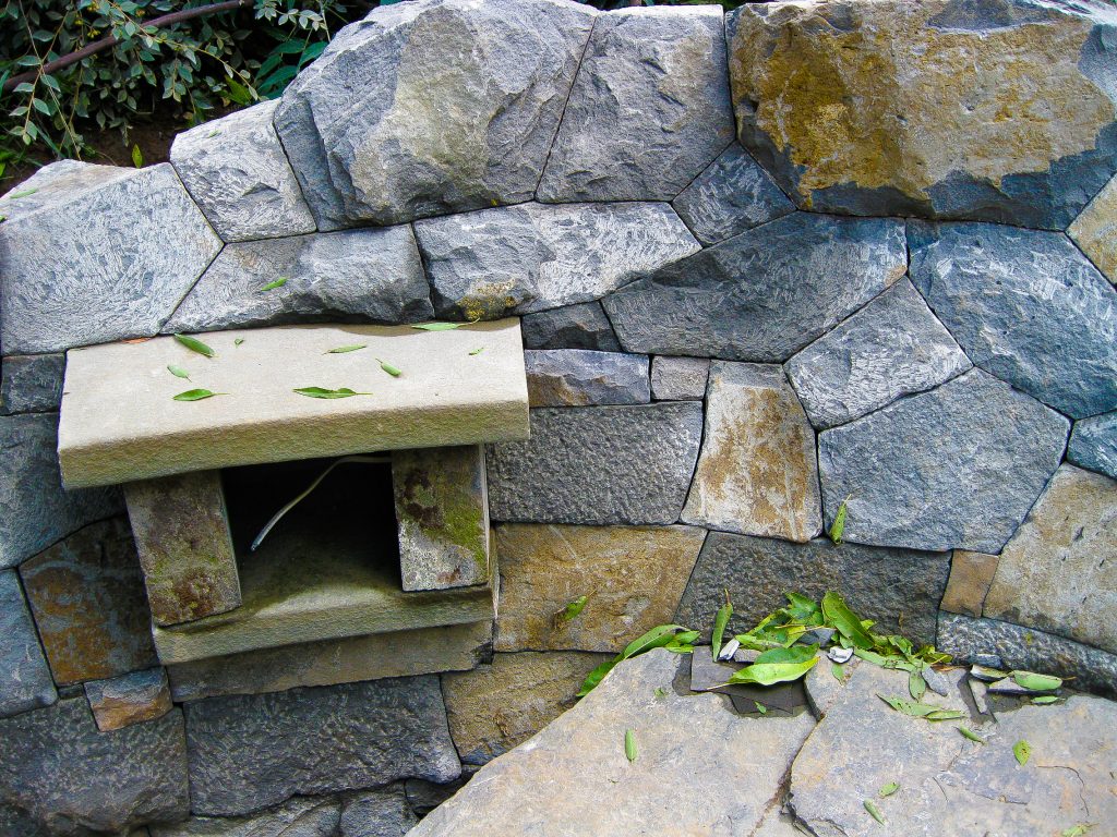 Eric Contey Stonework - Sherlag wall and custom niche