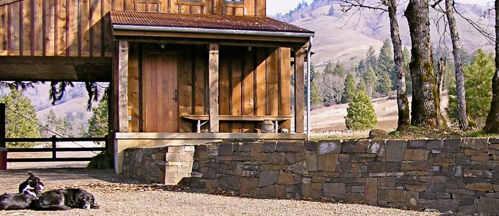 Eric Contey Stonework: Central Oregon ranch wall